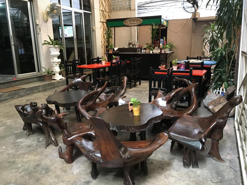 The Grand Palace Hostel Bangkok Exterior foto